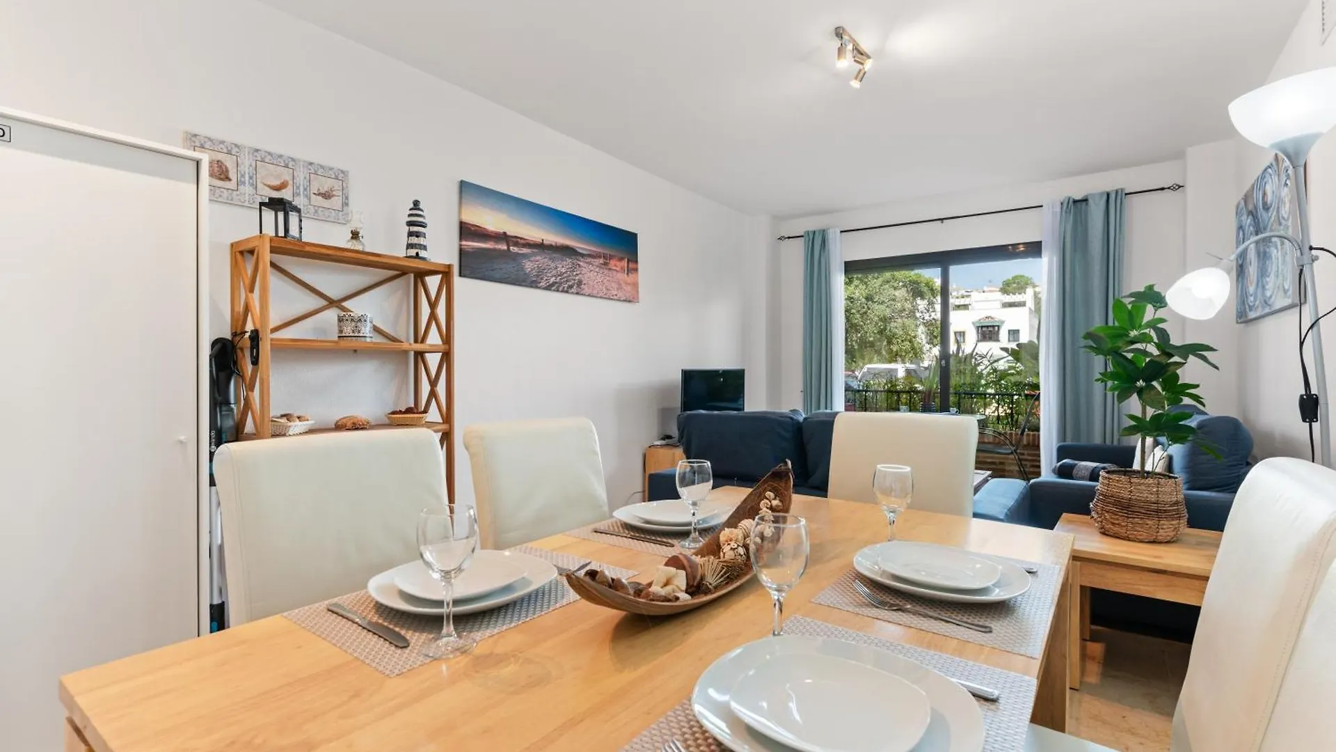 Beach Apartment In La Duquesa Marina Кастильо-де-Сабинильяс